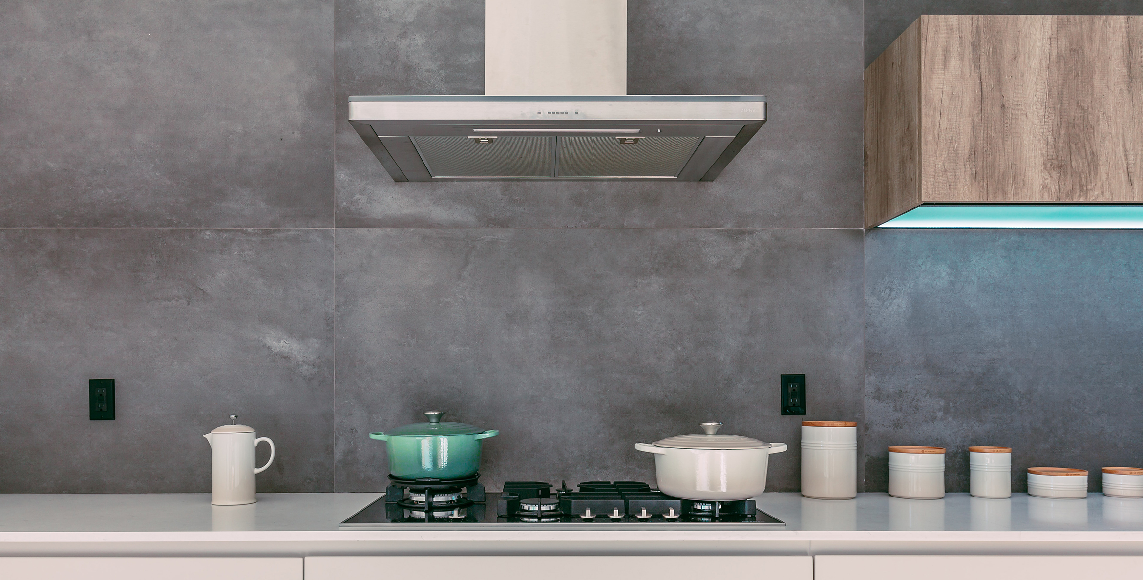 Betonas: ar jis gali atrasti vietos jaukiuose namuose?