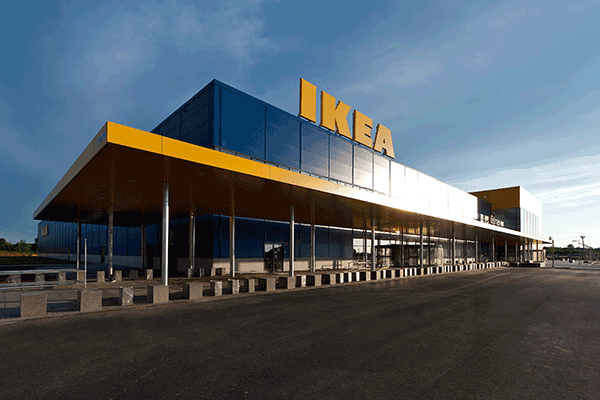 Shopping and leisure centers